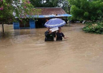 Be'e Sae Estragus sasan Kios nian iha Suku SuaiLoro Postu Administrativu Suai, Sexta (30/06). Foto Cova5.News.
