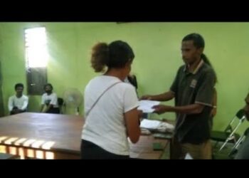 ONG Hametin Lia Tatoli Fahe Sertifikádu Ba Estudante 13 Konaba Kursu Komputadór